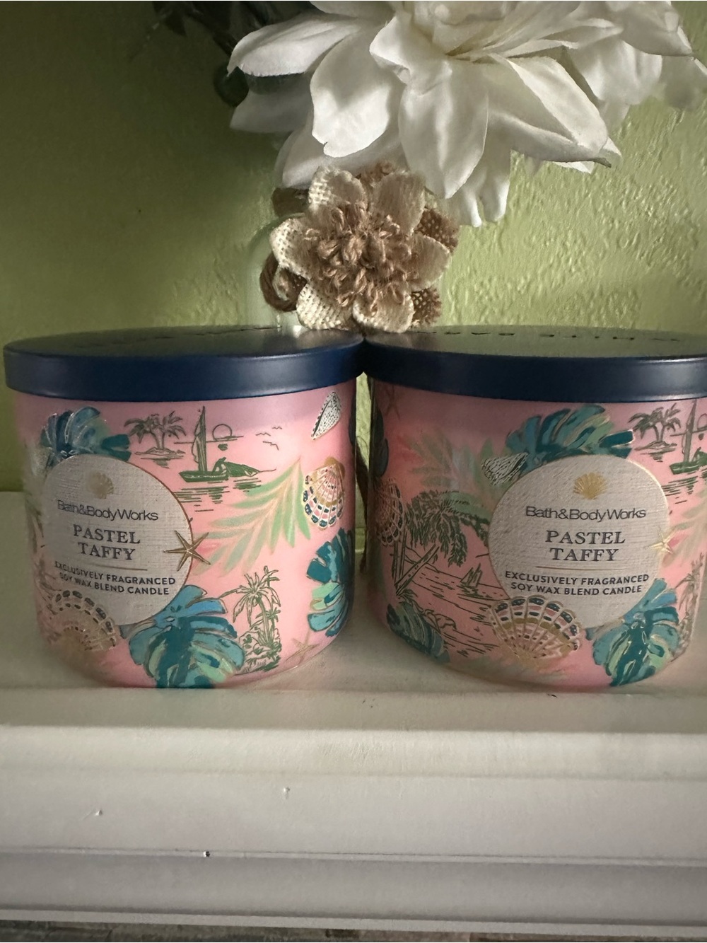 Bath & Body Works Pastel Taffy Scented Candle X2 - Pink